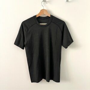 Lululemon Mens Athletic T-Shirt